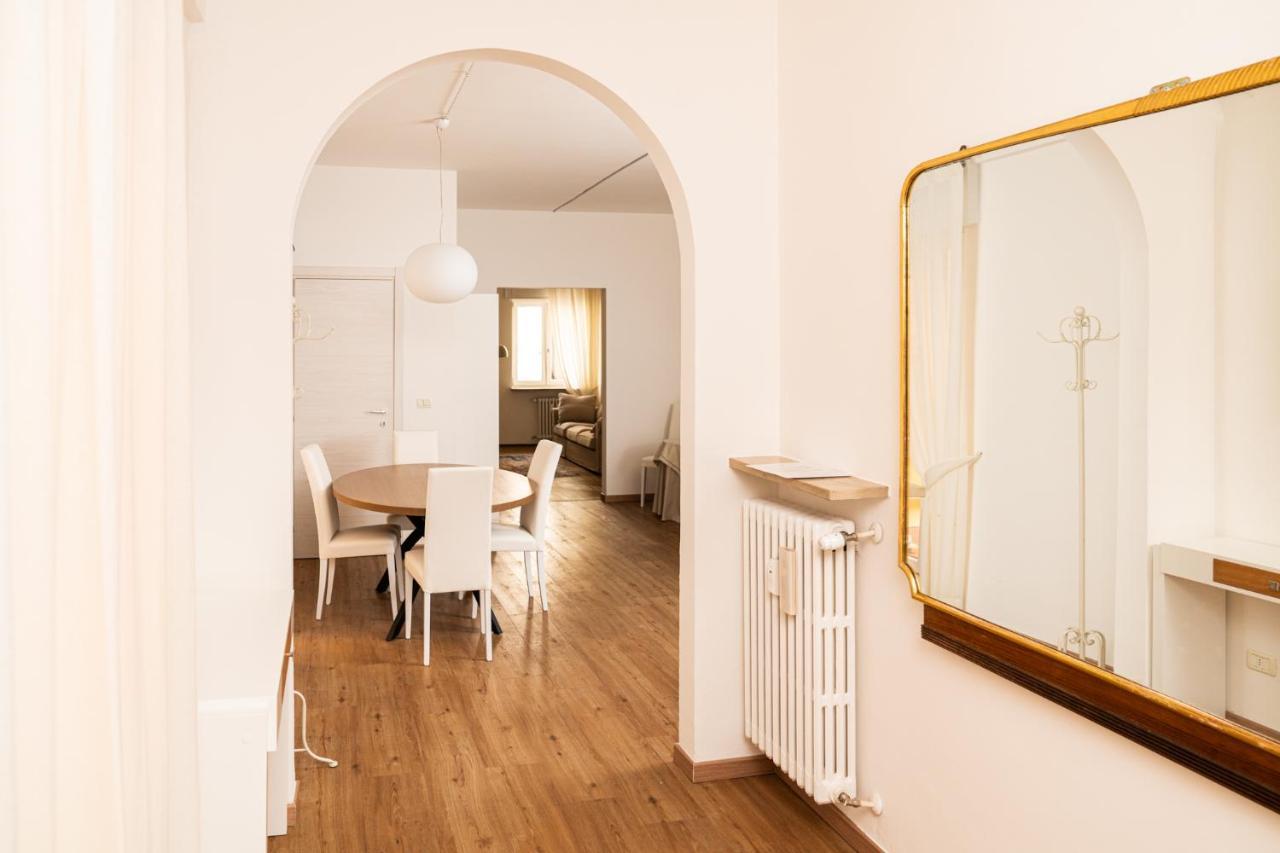 Domus Verona - Elegante Residenza Con Affaccio Su Porta Leoni Zewnętrze zdjęcie